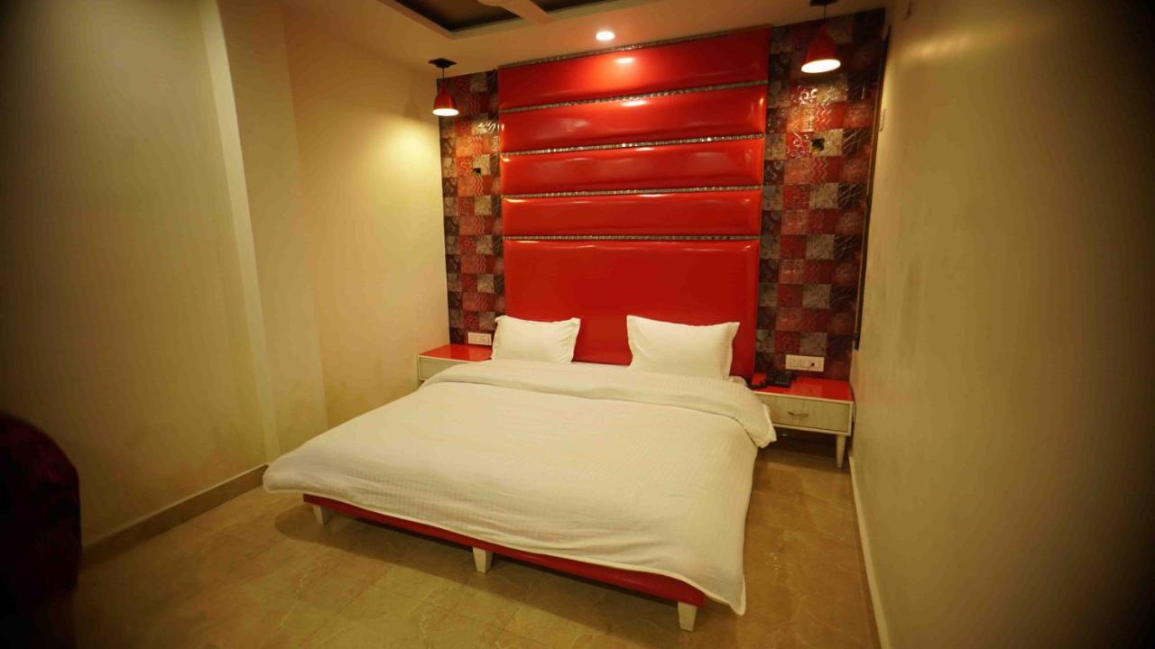 Hotel Soluxe Yamunānagar 外观 照片