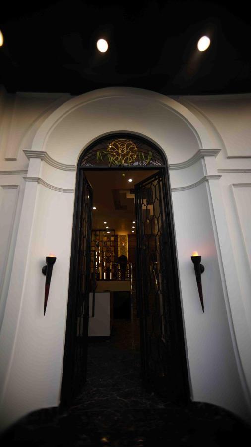Hotel Soluxe Yamunānagar 外观 照片