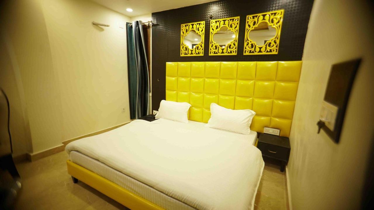 Hotel Soluxe Yamunānagar 外观 照片