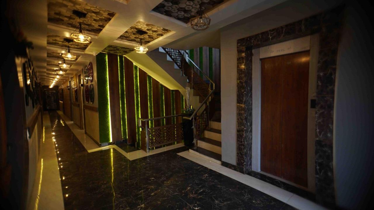 Hotel Soluxe Yamunānagar 外观 照片
