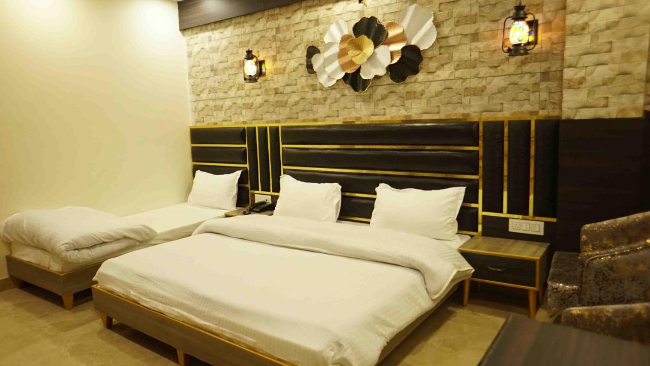 Hotel Soluxe Yamunānagar 外观 照片