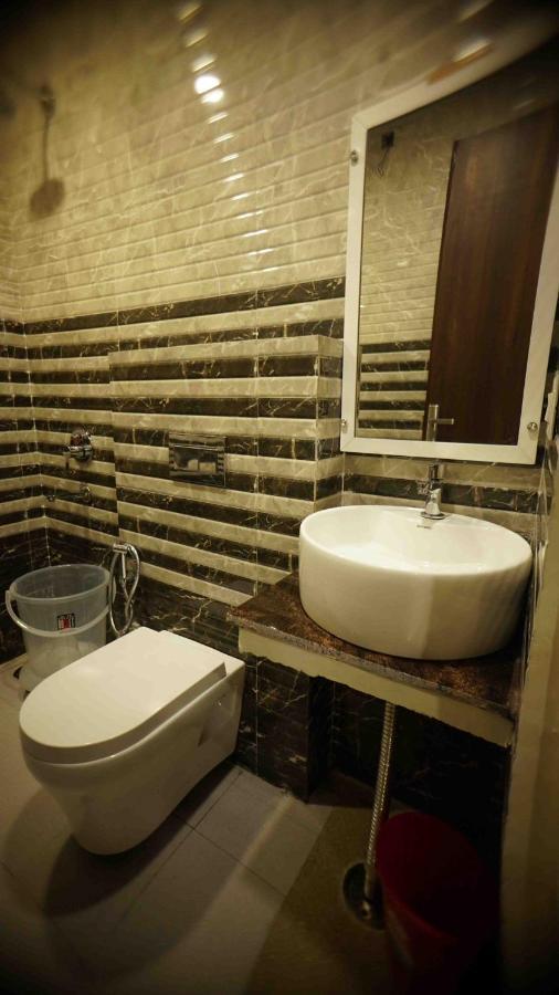Hotel Soluxe Yamunānagar 外观 照片